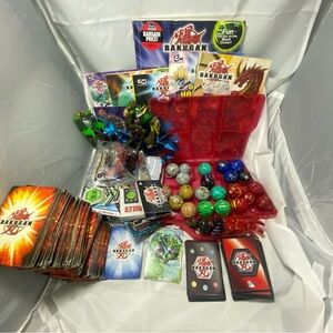 Bakugan Battle Brawlers Lot of 31 with 318 Cards + Display Storage Case + Others